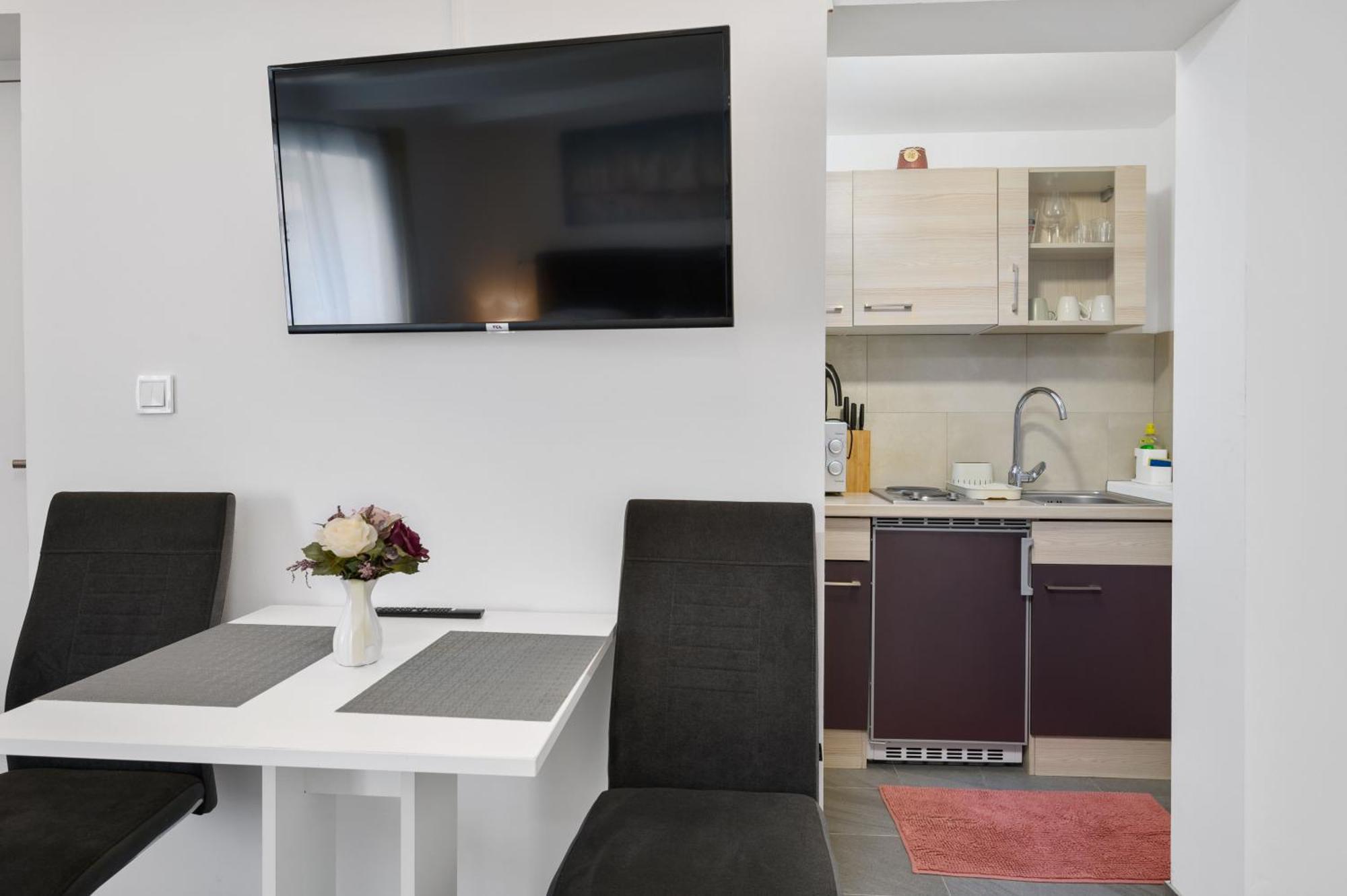 Apartments Stars Velika Gorica Bagian luar foto